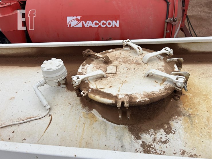 2004-peterbilt-357-image-66