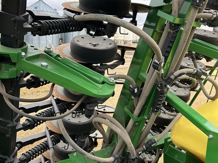 2014-john-deere-1990ccs-image-54