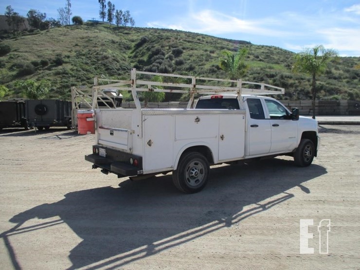 2015-chevrolet-2500hd-image-3