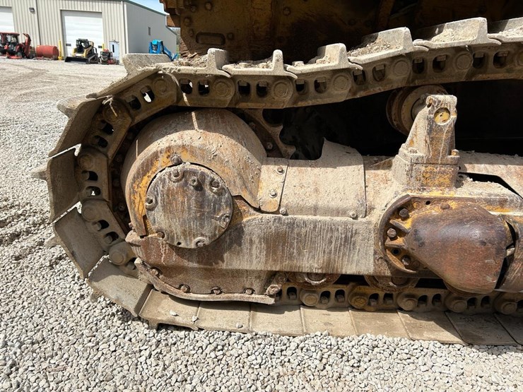 caterpillar-d7f-image-13