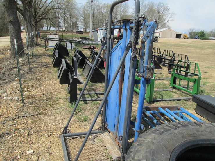 #44067-•-priefert-head-gate-image-3