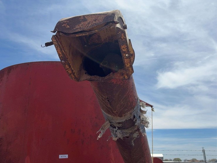 red-portable-pto-driven-feed-grinder-mixer,-steel-construction-image-10