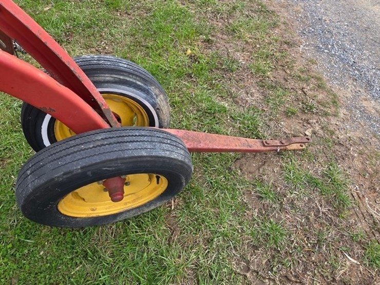 new-holland-256-image-16