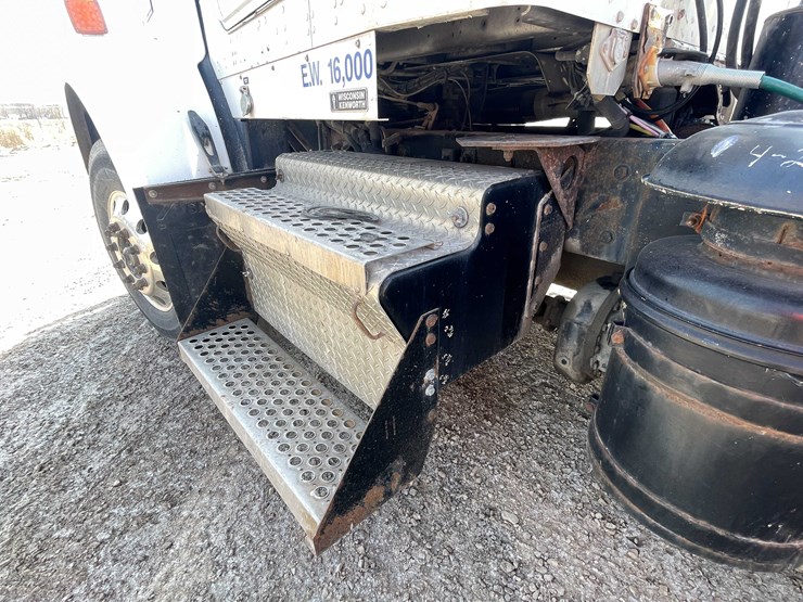 2004-kenworth-t800-image-35