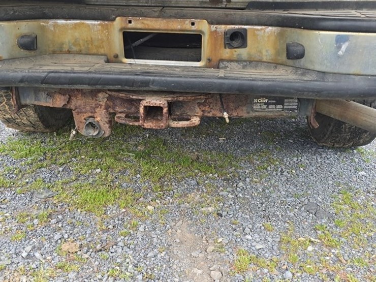 2006-chevrolet-2500-image-13