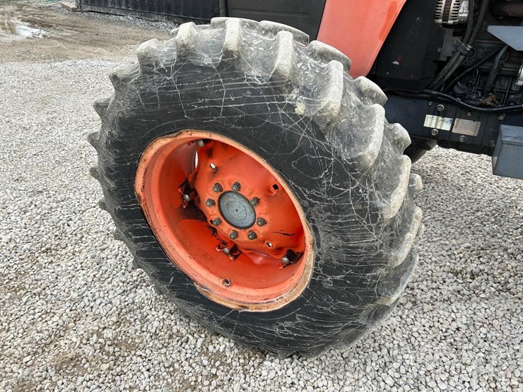 kubota-m105s-image-17