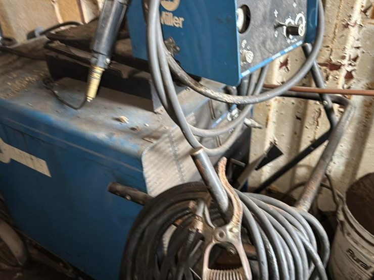 #257-•-miller-welder-image-2