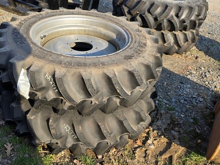 new-2-titan-9.5-20-tires-&-rims-image-3