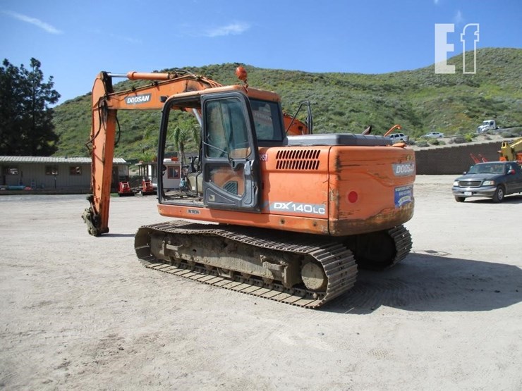 2010-doosan-dx140-lc-image-4