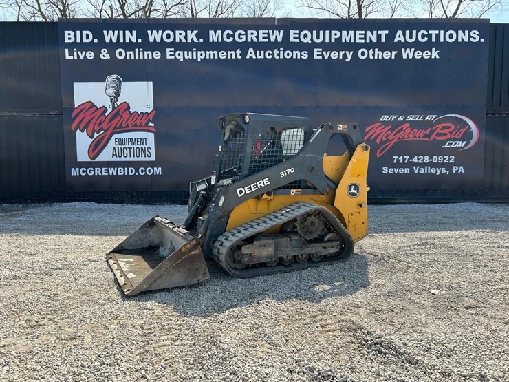 2019-deere-317g-image-1