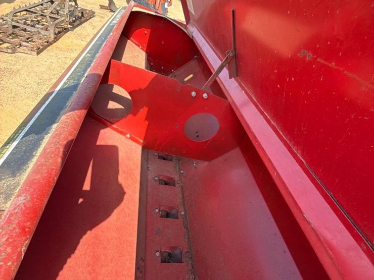 international-12-image-7