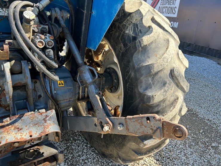 new-holland-5640-image-14