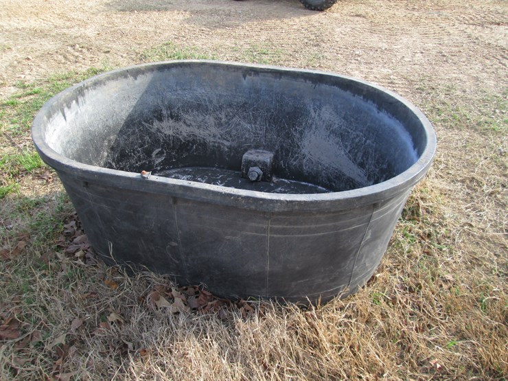 #44041-•-180gal-rubber-water-trough-image-3