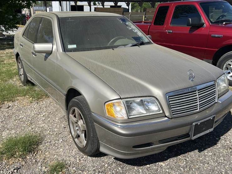 #123-•-1999-mercedes-benz-image-3