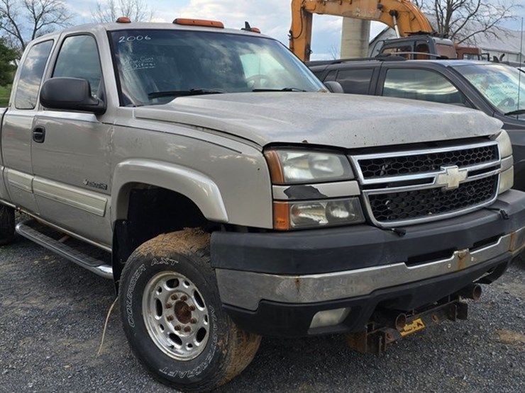 2006-chevrolet-2500-image-4