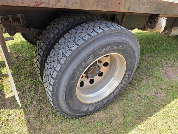 2006-ford-f650-xlt-image-6