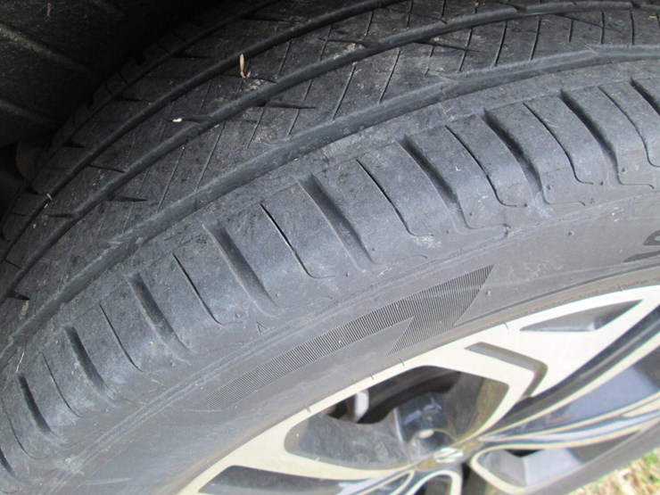 2019-hyundai-santa-fe-image-9