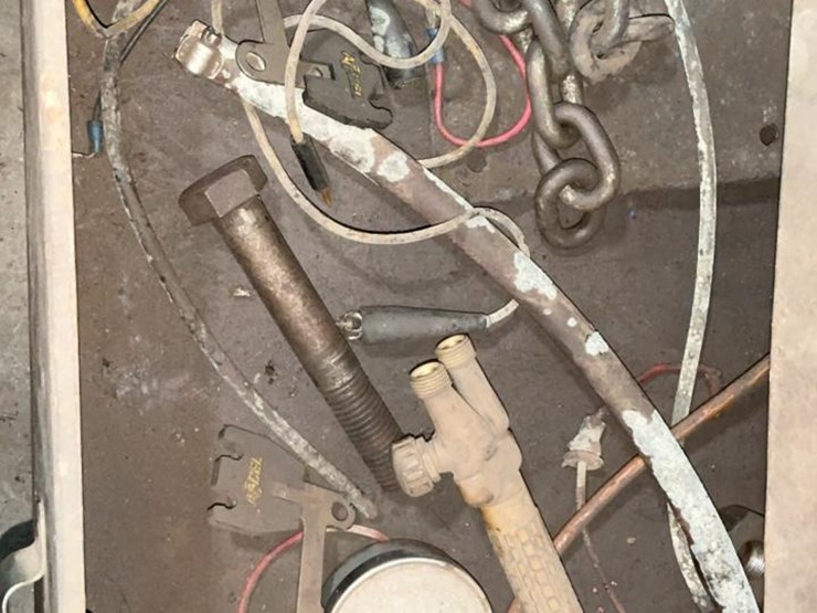 #228-•-tool-chest-and-contents-image-62