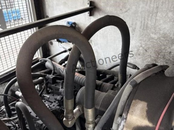 2001-freightliner-fc70-image-23