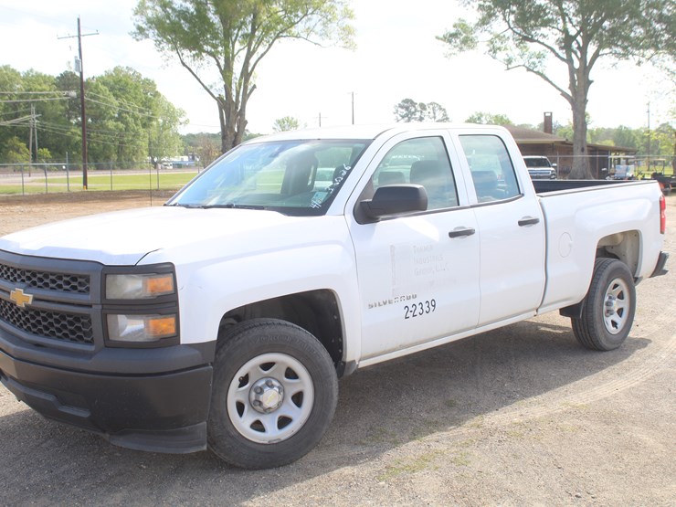 2015-chevrolet-1500-image-2