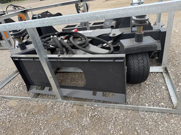 #10-•-skid-steer-power-rake-image-4