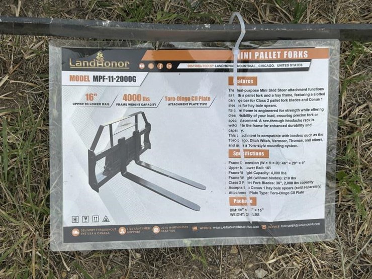 #116-•-16"-mini-skid-steer-pallet-forks-image-2