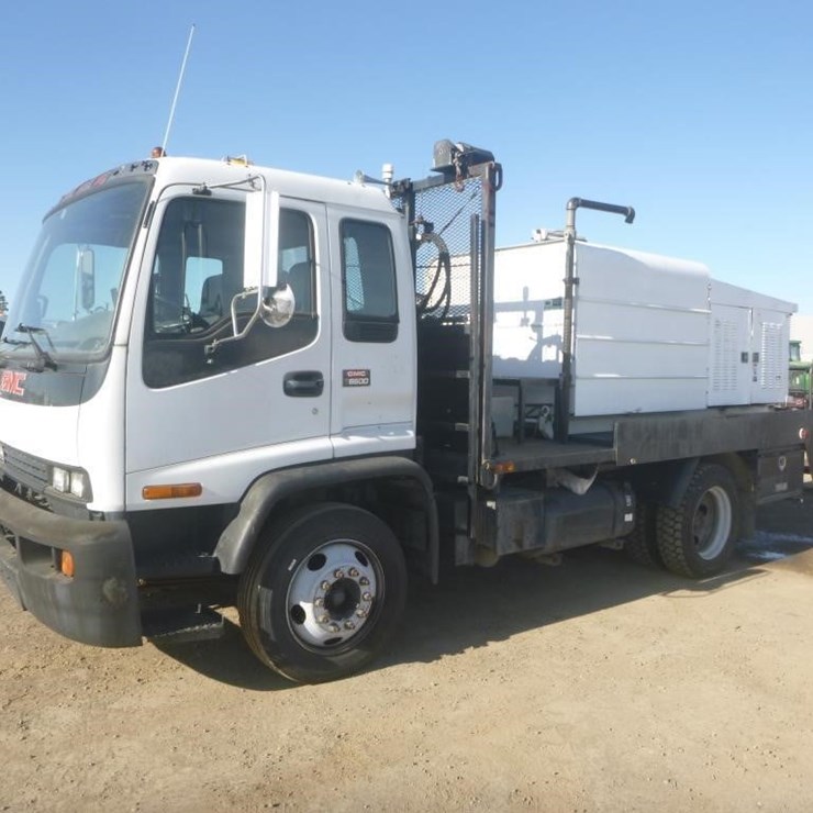 2002 GMC T6500