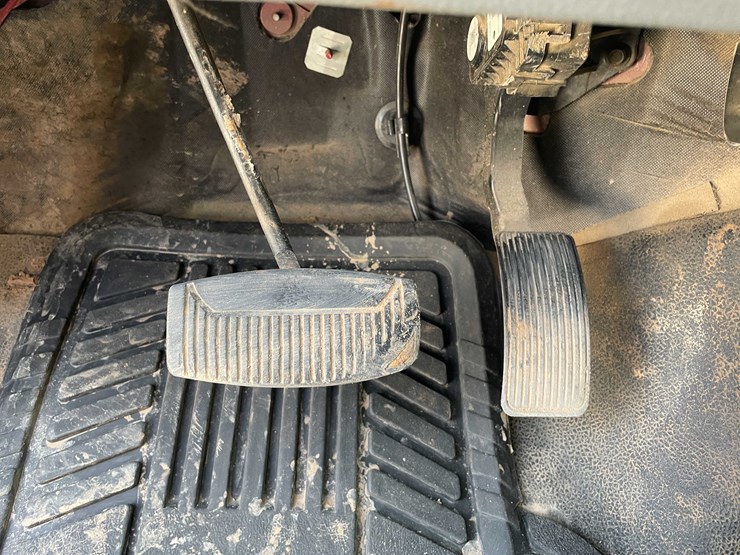 #5677-•-2011-f250-4x4-extended-cab-(has-wi-title)-image-63