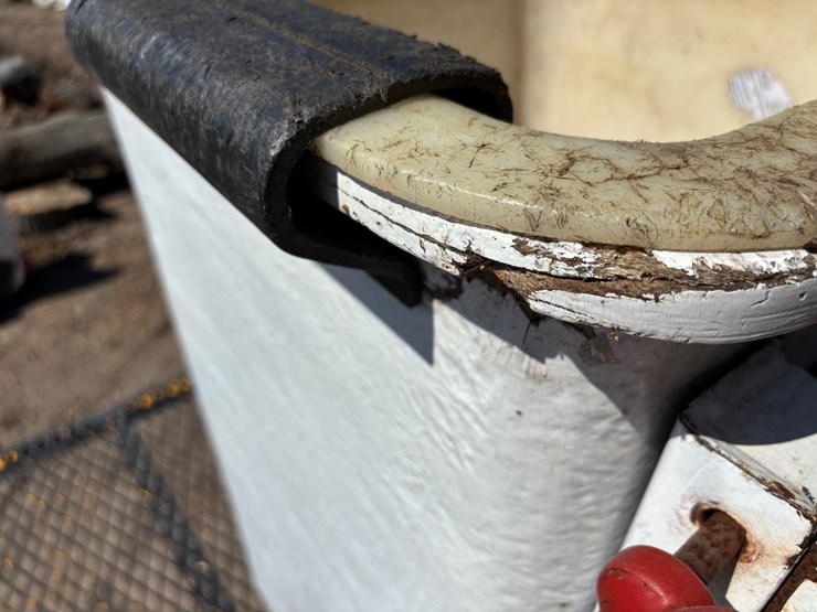 2010-ford-f750-image-44