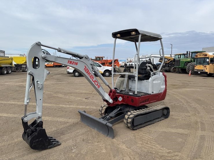 takeuchi-tb216-image-1