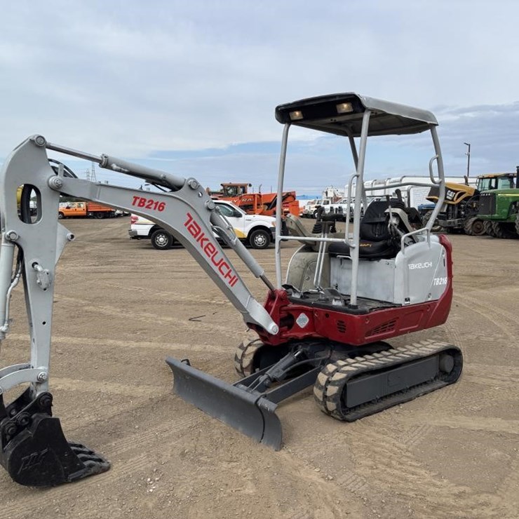 TAKEUCHI TB216