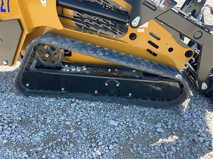 2026-cfg-industrial-kkt(a)27-mini-skid-steer-image-11