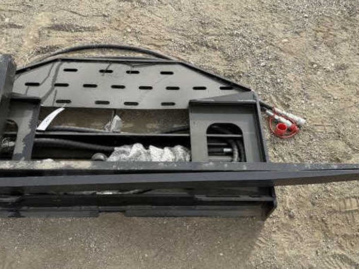 #159-•-skid-steer-hydraulic-side-shift-forks-image-1