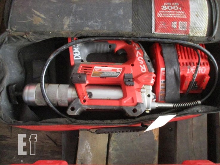 lot-of-various-milwaukee-hand-tools-image-4