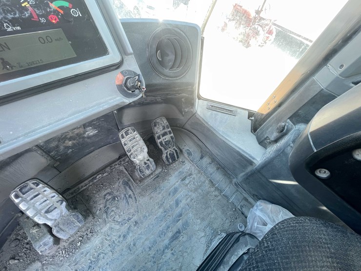 caterpillar-982m-image-75