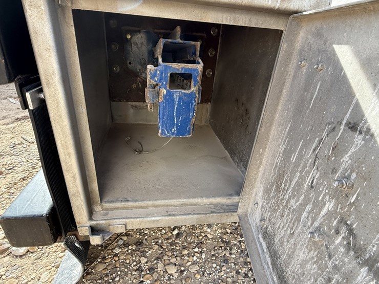 2013-cs&p-180k-scfh-10k-wp-nitrogen-pumper-mtd-on-2013-loadcraft-t/a-trailer-image-20