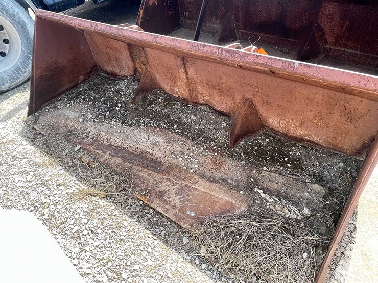 #5684-•-pin-on-bucket-image-9