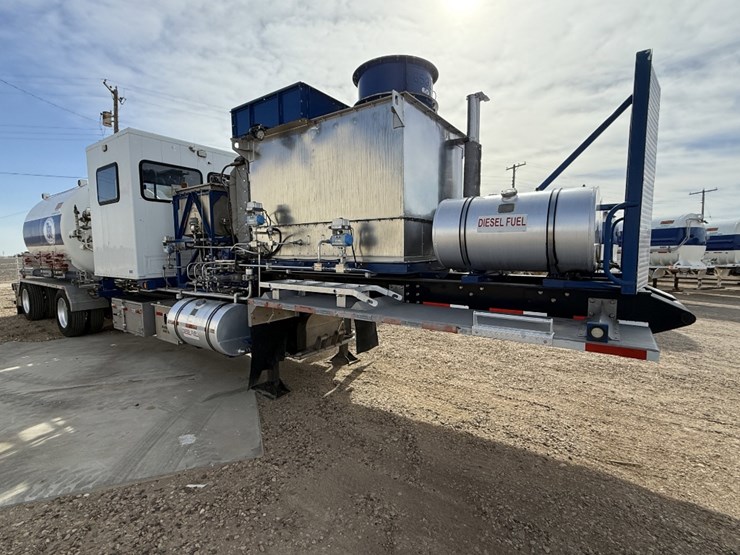 2013-cs&p-180k-scfh-10k-wp-nitrogen-pumper-mtd-on-2013-loadcraft-t/a-trailer-image-4