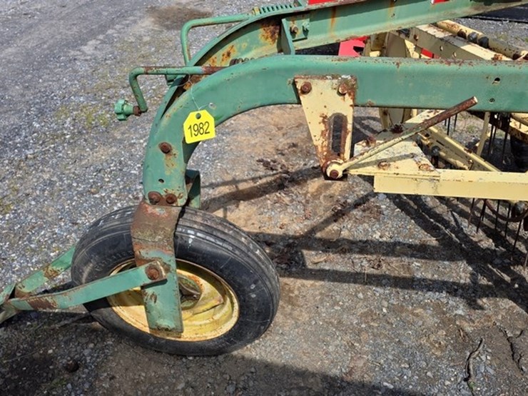 john-deere-dolly-wheel-rake-image-12