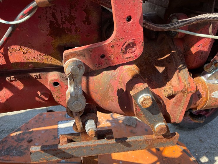 #5682-•-ih-cub-tractor-image-34