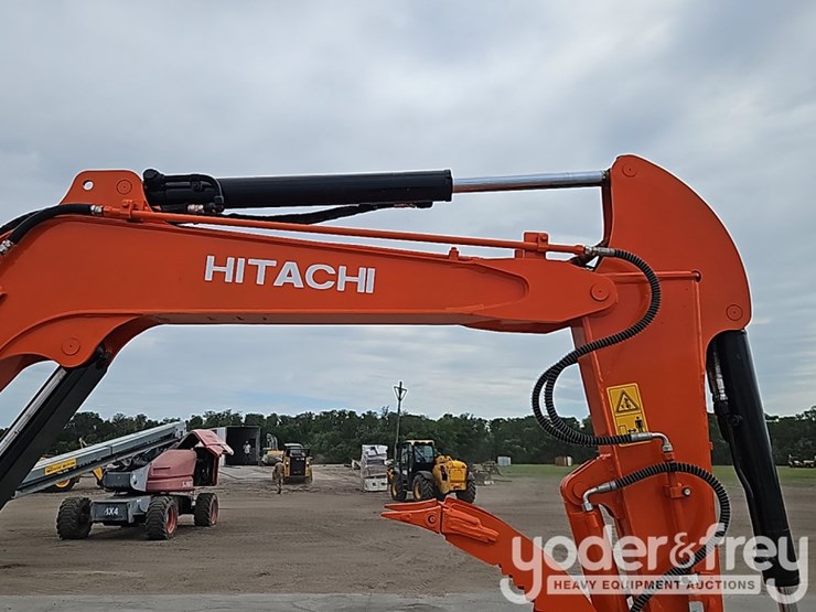 2011-hitachi-zx50u-3f-image-16