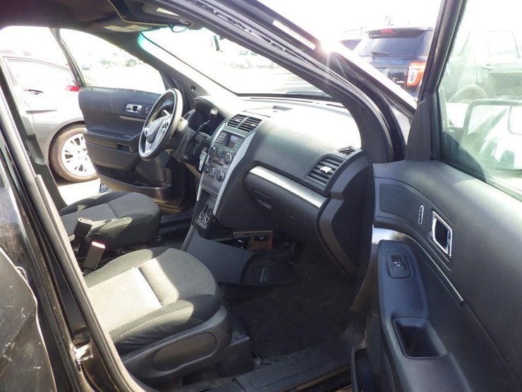 2013-ford-explorer-image-7