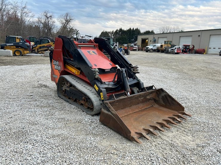 2021-ditch-witch-sk3000-image-6