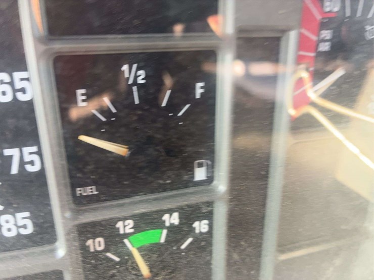 1999-international-4800-image-25