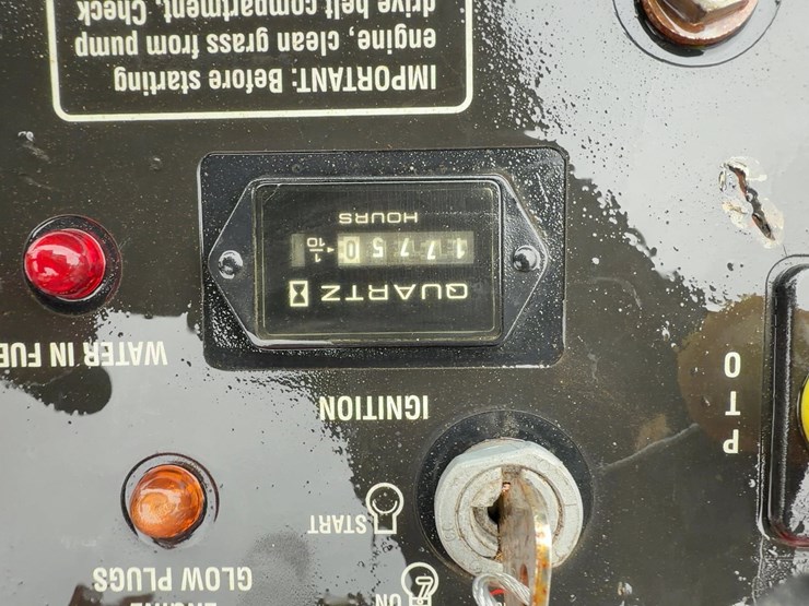 exmark-lazer-z-zero-turn-mower-image-13