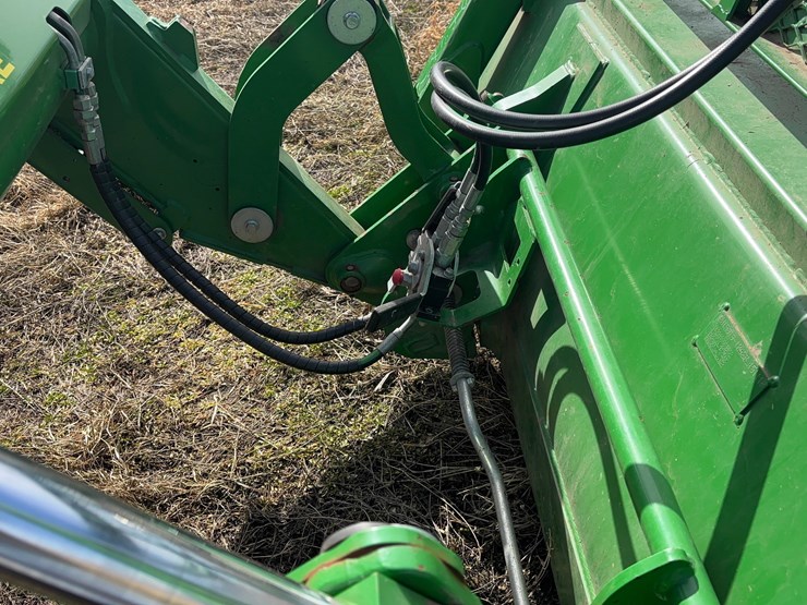 2019-john-deere-6175m-image-29