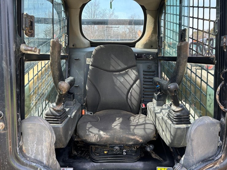 2020-caterpillar-259d3-image-21