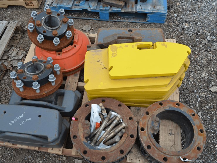 assorted-weights-&-wheel-spacers-image-1