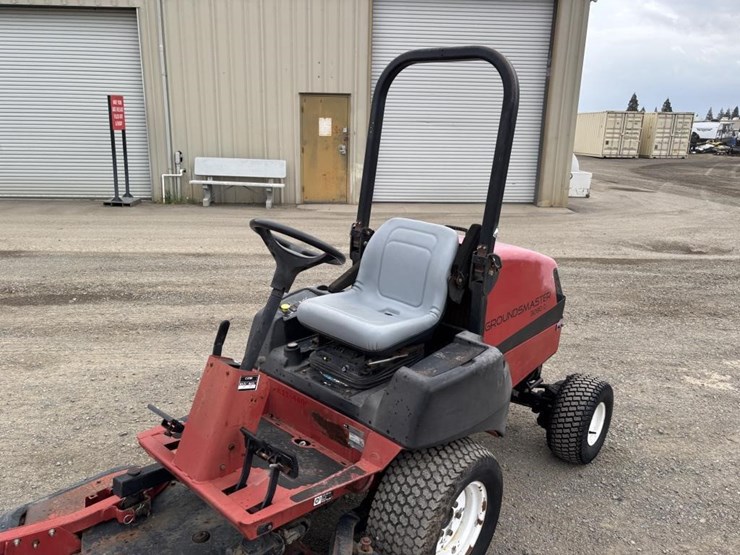 2011-toro-groundsmaster3280d-image-12