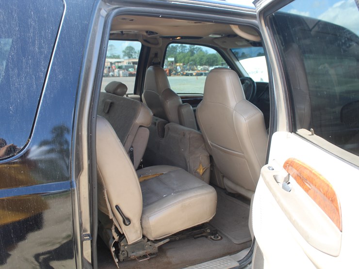 2002-ford-excursion-image-8
